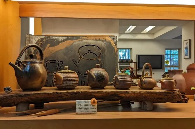 Private Longshan Temple and Dadaocheng Walking Tour - Sin Hong Choon or Wang Tea