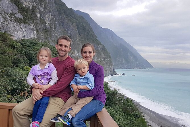 Private Taroko Gorge Day Tour from Hualien with Local Expert - A gentle hour on the Sakul Trail