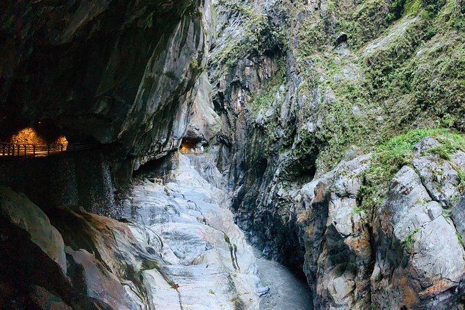 Private Taroko Gorge National Park Day Tour - Remembering the workers at Eternal Spring Shrine