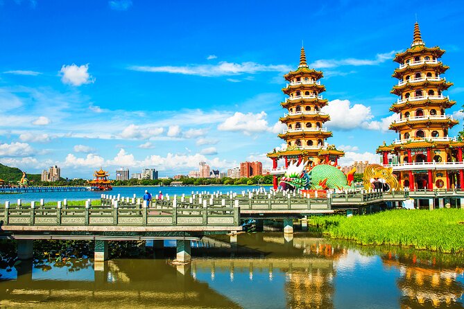 Private Tour Shore Excursion in Kaohsiung City - Timing, walking, weather, and food tips