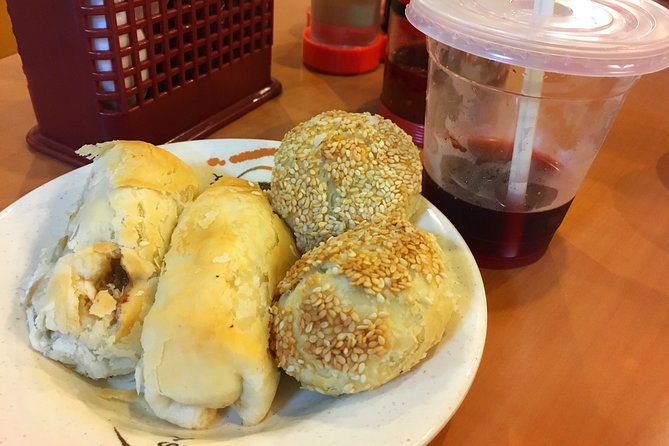 Private Tour: Taipei Gourmet Day Tour by MRT - What the $126.93 price really covers