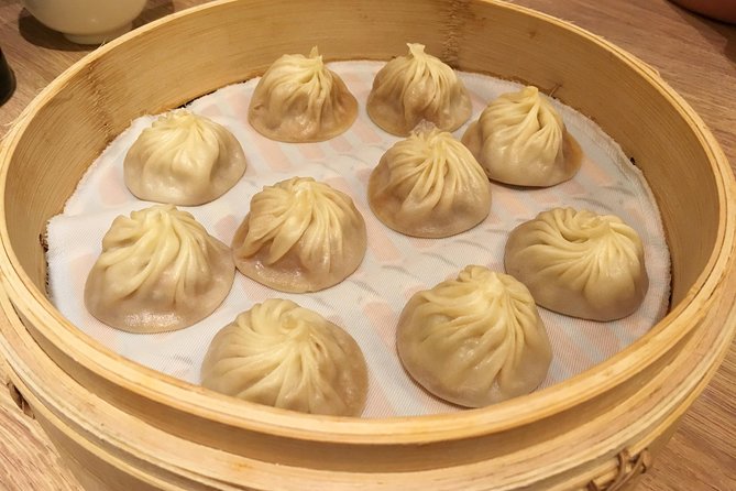 Private Tour: Taipei Gourmet Day Tour by MRT - Dongmen Market: start with everyday food