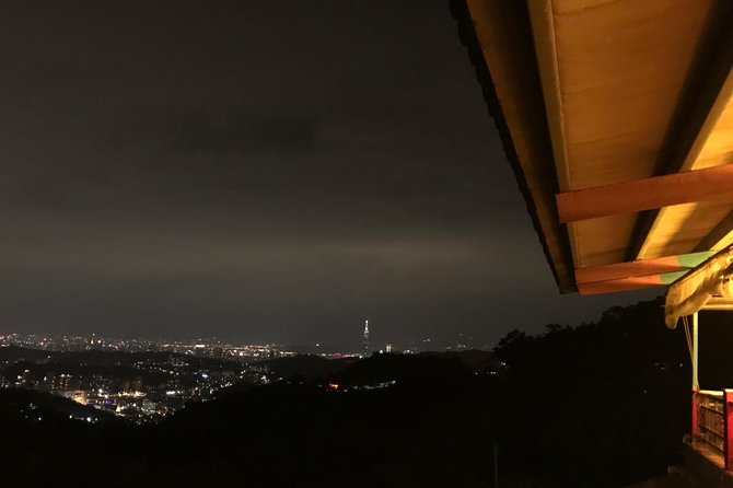 Private Tour to Maokon, Chih Nan Temple & Gondola Experience - Zhinan Temple and the Taipei 101 view