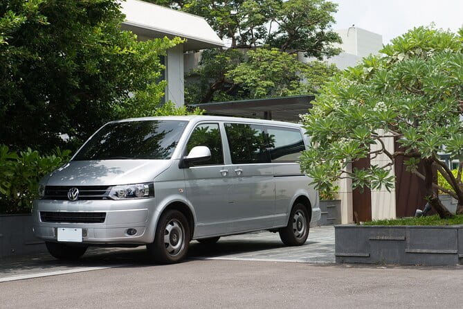 Private Transfer from TPE-Taoyuan int. Airport to Taipei City - Luggage, Child Seats, and Other Charges