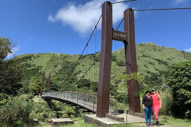 Private Yangmingshan Volcano Tour - Guides Who Add More Than Directions