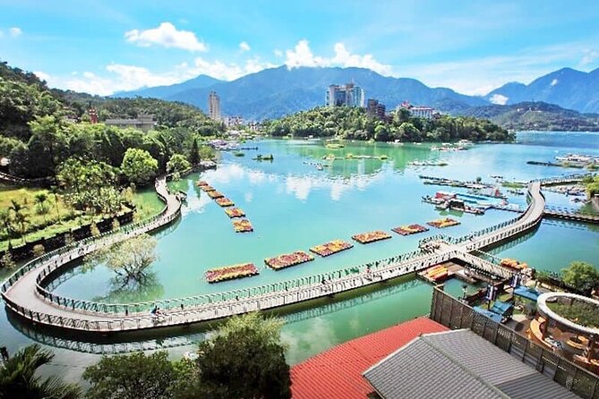 Round Trip Sun Moon Lake Private Tour from Taipei - Ci’en Pagoda and the best photo stop