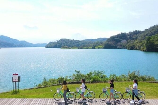 Round Trip Sun Moon Lake Private Tour from Taipei - Wen Wu Temple and the ride back to Taipei