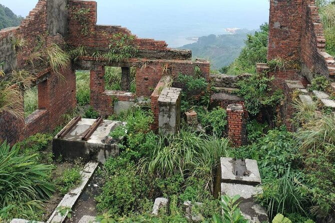 Shifen, Jiufen, Jinguashi & Gold Museum One Day Tour From Taipei - Shifen Old Street and the railway through town