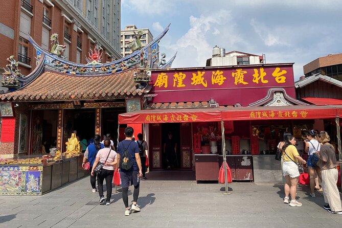 Small-Group: Classic Taipei Landmarks Day Tour - Key points at a glance
