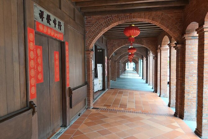 Small-Group: Classic Taipei Landmarks Day Tour - Seeing Taipei’s modern side in Ximending