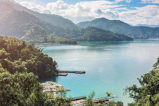 Sun Moon Lake 1-Day Leisure Tour from Taipei - Leaving Taipei for a full day on the road