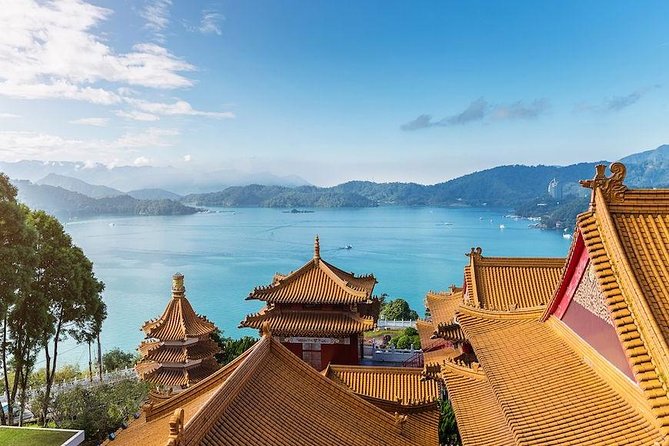 Sun Moon Lake 1-Day Leisure Tour from Taipei - Arriving at Sun Moon Lake