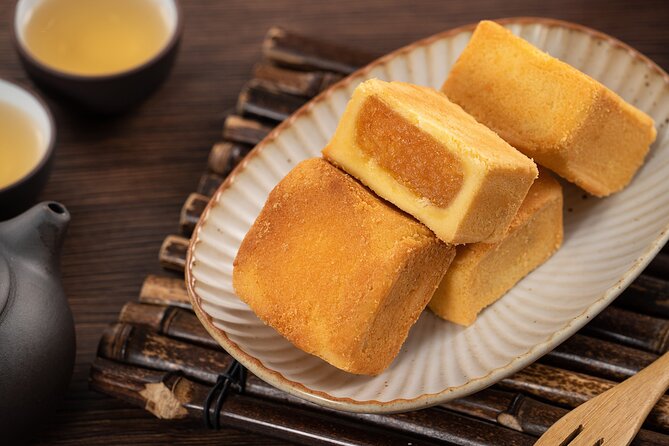 Sweets to Streets: 6Hr Taipei Adventure with Pineapple Cake DIY - Who will get the most from this Taipei outing?