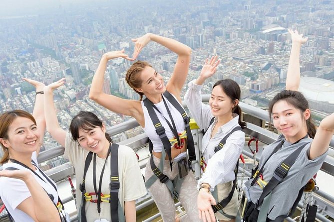 Taipei 101 Top Floor Tour and Dinner at Din Tai Fung - Who should book this experience?