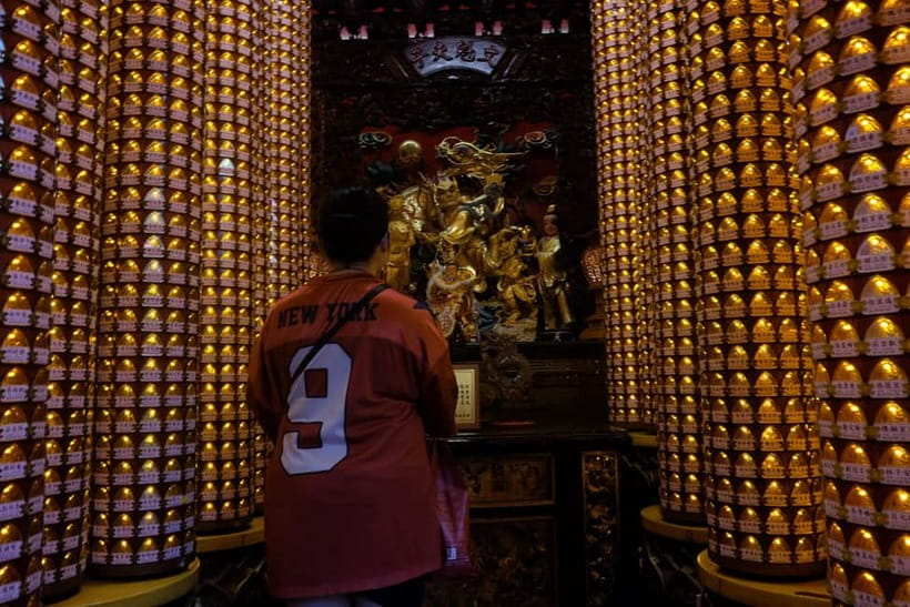 Taipei: 4-Hour Morning City Cycling Tour with Breakfast - Longshan Temple: Taipei’s most famous place of worship
