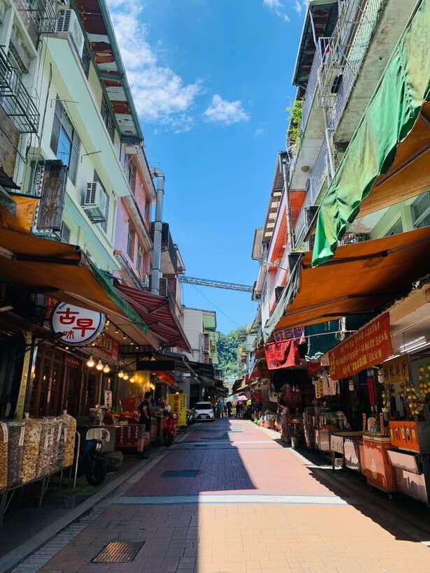 Taipei: 8 Hours Private Day Tour in Wulai with Benz Vito - Why Wulai makes a good day outside Taipei