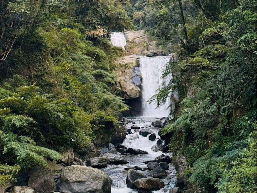 Taipei: 8 Hours Private Day Tour in Wulai with Benz Vito - Lunch in Wulai, with Atayal flavors