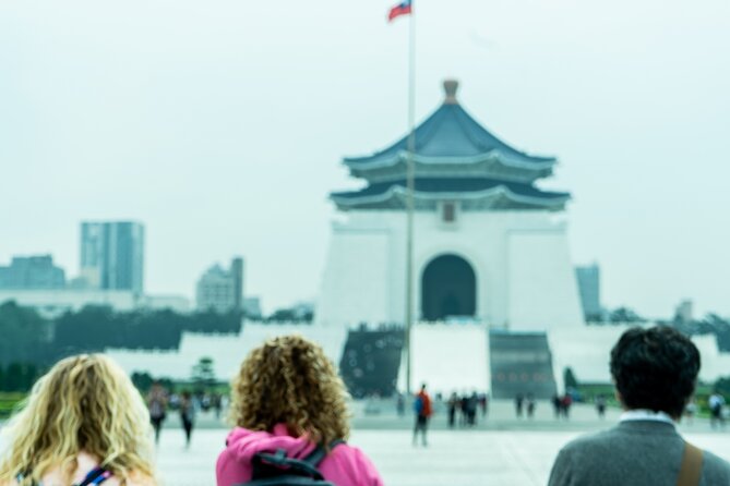 Taipei: Book A Private Local Host For 6 Hrs Customized Experience - Building Six Hours Around Your Interests