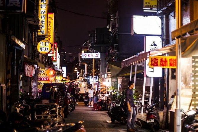 Taipei: Book A Private Local Host For 6 Hrs Customized Experience - Who Should Book This Six-Hour Experience?