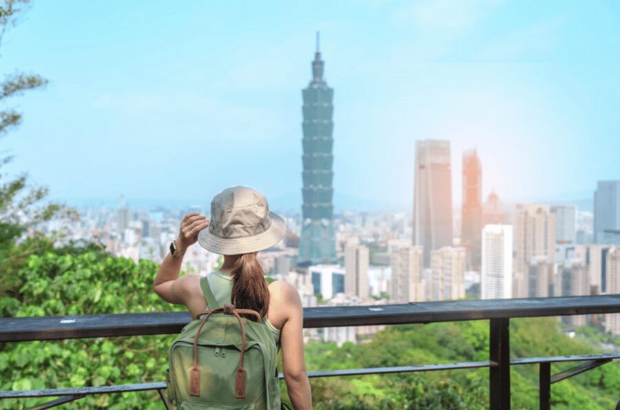 Taipei: City Highlights Private Sightseeing Tour with Guide - Martyrs’ Shrine and the Chiang Kai-shek Memorial Hall