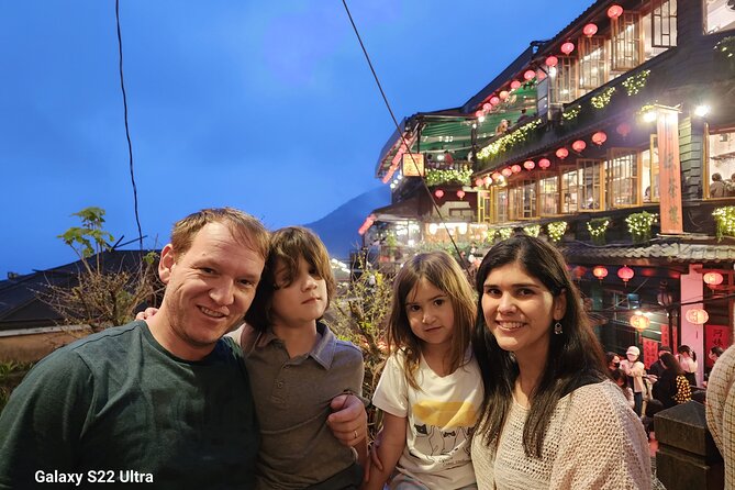 Taipei day tour(northeast coast tour or city tour) MERCEDES VAN - Shifen Old Village and the railway lantern tradition