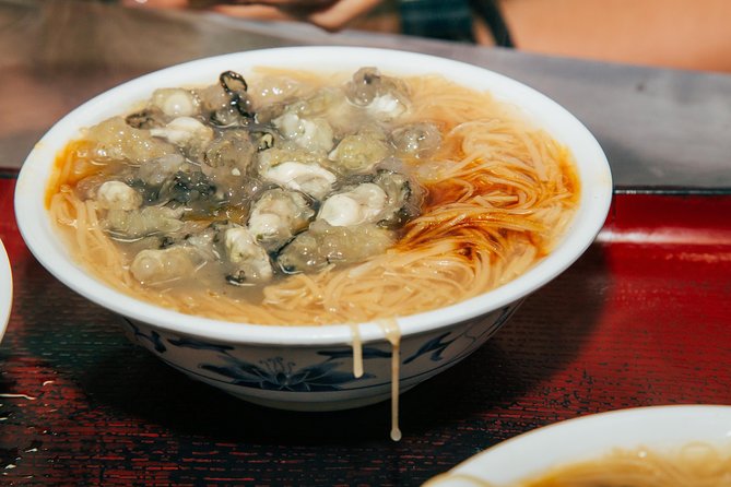 Taipei Food Tour: Night Market & Convenience Store(Food Included) - The guides can make or break the evening