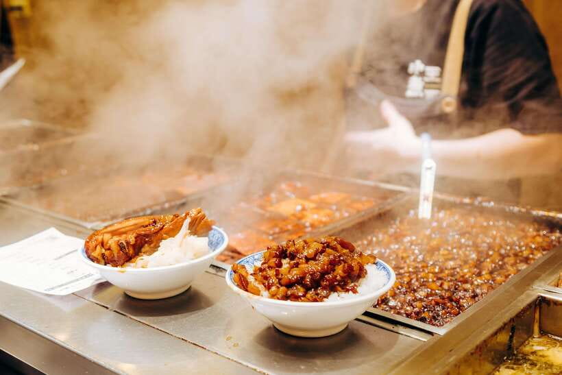 Taipei: Food Tours w/ Top 10 Taiwan Food (Breakfast/Dinner) - Key points at a glance