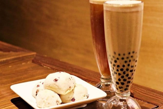 Taipei Foodie Tour - Alishan coffee before the evening meal