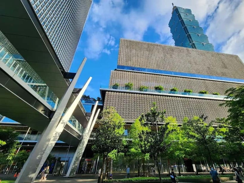 Taipei: Full or Half Day Sightseeing Tour with 101 Taipei - A local Taiwanese lunch, with meals paid separately