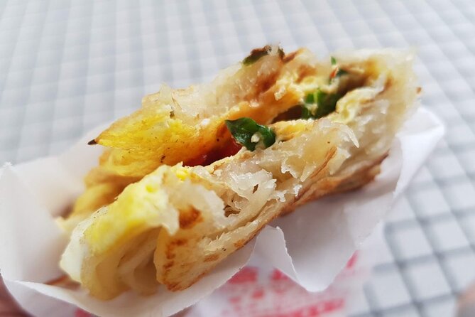 Taipei Hidden Eats, Market & Street Food Tour with 8+ Tastings - Yongkang Street brings the biggest variety