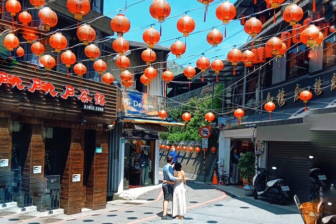 Taipei: Jiufen Pingxi Half Day Tour - Golden Waterfall and its unusual rock formation