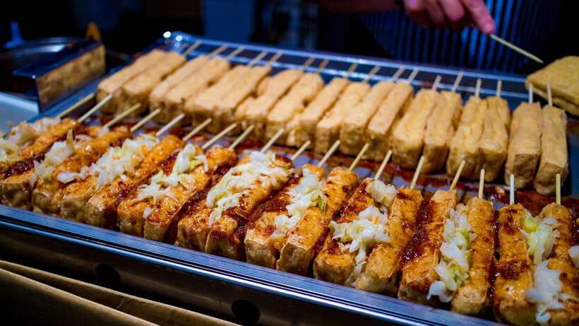Taipei: Maokong Tea & Shenkeng Tofu Private Day Tour - What makes Shenkeng Old Street worth your time