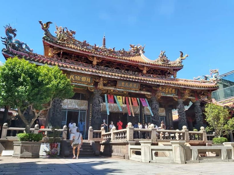 Taipei: Morning City Tour with National Palace Museum Entry - Chiang Kai-shek Memorial Hall and the changing guard