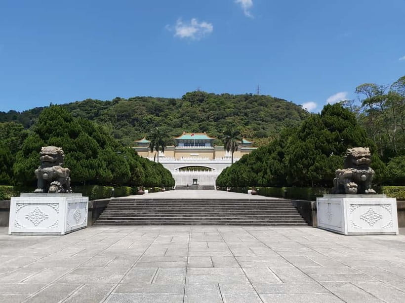 Taipei: Morning City Tour with National Palace Museum Entry - Who should book this Taipei tour?