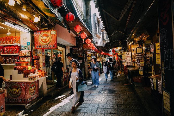 Taipei Private Custom Tour with a Local: Highlights & Hidden Gems - Why a private Taipei tour can be worth the money