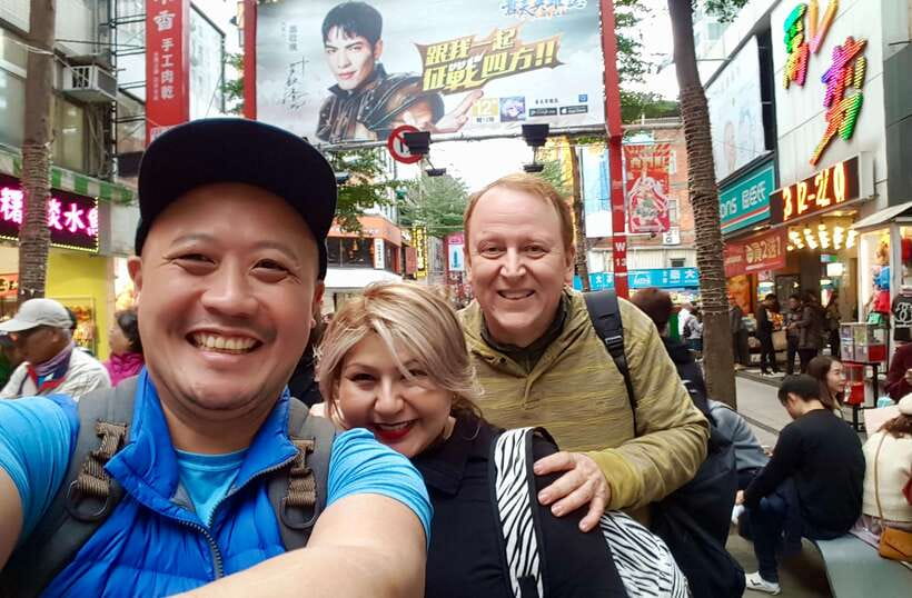 Taipei Private Custom Tour with a Local: Icons & Hidden Gems - Quiet temples tucked into city alleys