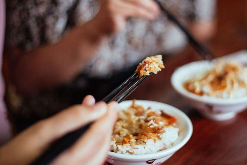 Taipei: Private Food Tour – 10 Tastings with Locals - Mazu Temple and the cultural side of eating