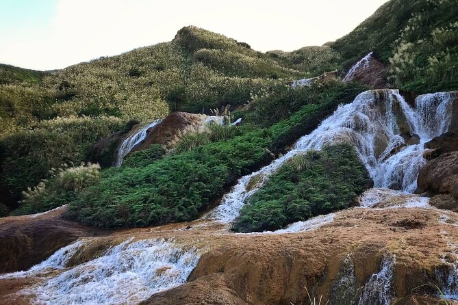 Taipei's Old Gold Rush Town: Jiufen Guided Night Tour - Gold Museum and the old Jinguashi mining town