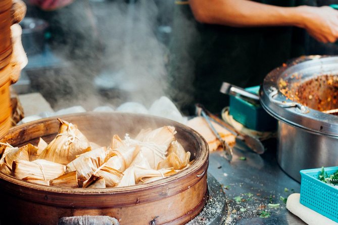 Taipei Street Food & Night Market Tour with a Local: Private & Custom - Oyster omelets, pepper cakes, and stinky tofu