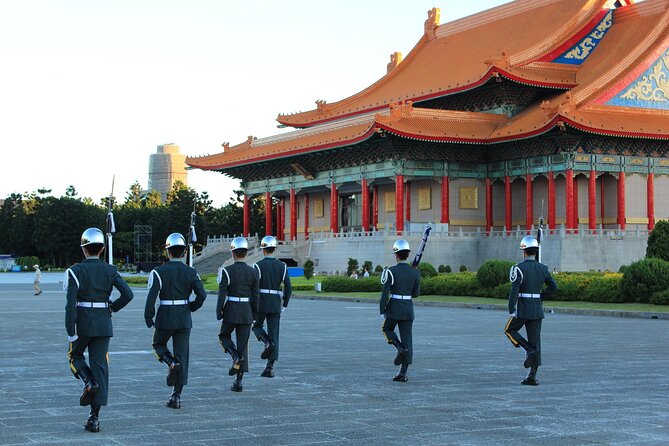 Taipei Taster: Layover Escapes in 4-Hour Private Tour - Why a private Taipei layover tour can make sense