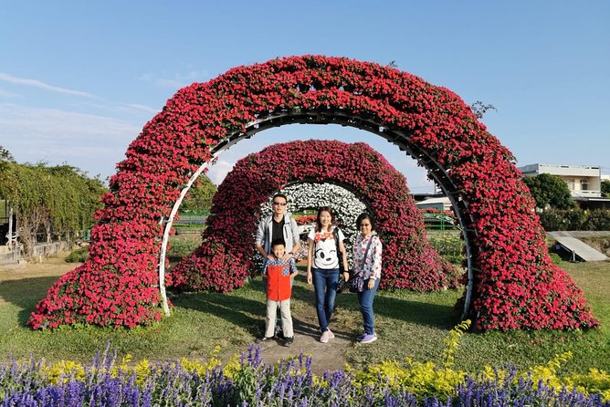Taipei to Taichung Zhongshe Flower Market and Rainbow Village Day Trip - What the private vehicle adds to the day