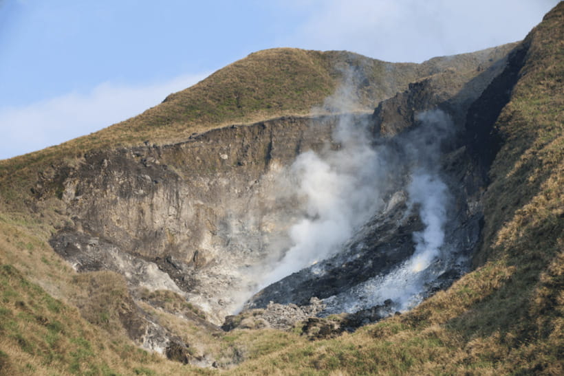 Taipei: Yangmingshan & Beitou Full-Day Tour - Yangmingshuwu and Taiwan’s hot-spring story