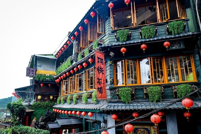 Taiwan TST: Private Tour Taipei Yehliu, Chaojing, Shifen, Jiufen - Jiufen Old Street after the coast