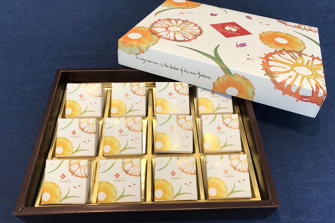 Taiwanese Baking Class with Oolong Tea Tasting in Taipei - Scallion nougat crackers with a cup of Oolong