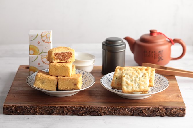 Taiwanese Baking Class with Oolong Tea Tasting in Taipei - Making pineapple cakes and mung bean cakes