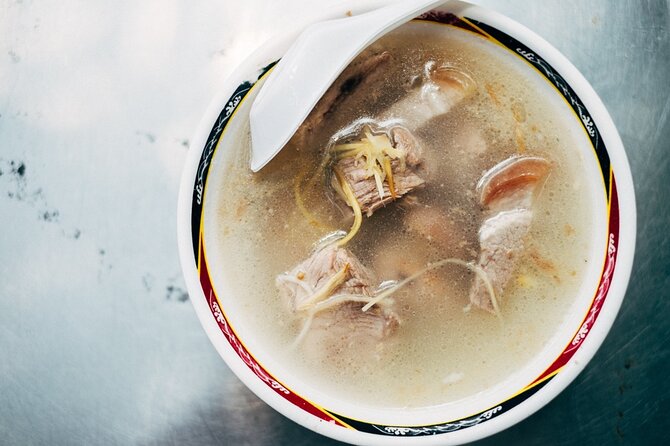 Traditional Old School Taiwanese Food Tour - Beginning at Daqiaotou MRT Station at 10:00 am