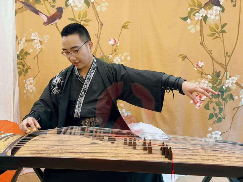 Wear Hanfu and play guzheng - Key points to know before booking