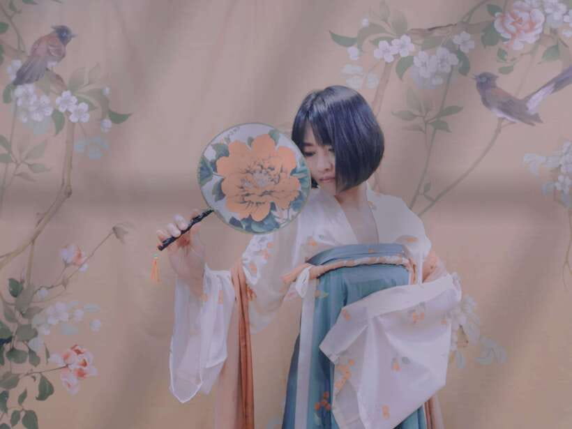 Wear Hanfu and play guzheng - Timing, language, and cancellation details