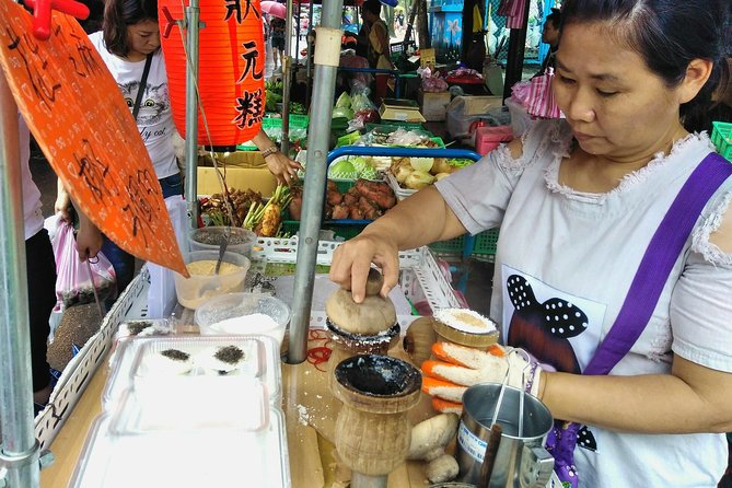WoknRoll Taipei Walking and Historical Food Tour - What the small group changes
