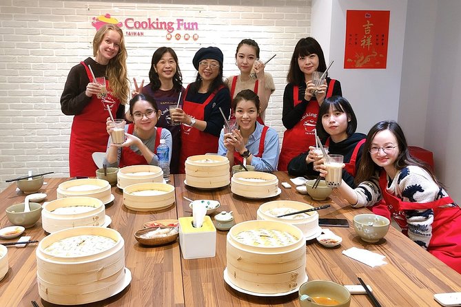 Xiao long bao, Pork thick soup, Bubble milk tea. (Taiwan Cooking Class)-B - What this Taipei cooking class actually offers